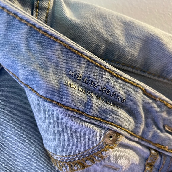Jeans - Picture 2 of 4
